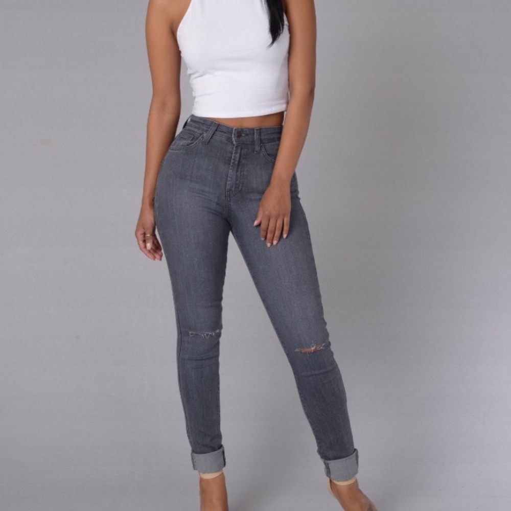 Fashion Nova Grey Jeans size 5